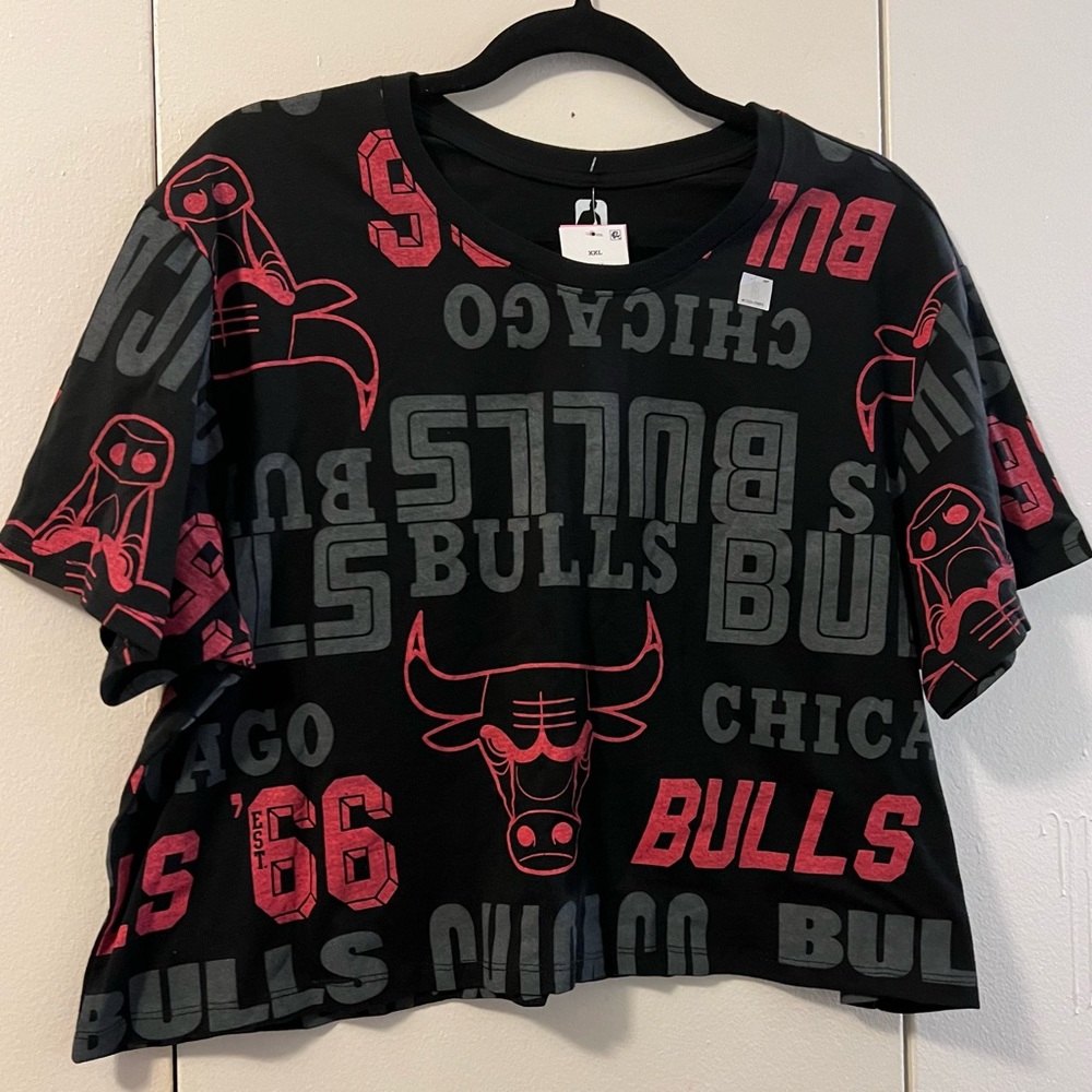 🆕 CHICAGO BULLLS NBA TEE (XXL) - Picture 2 of 5